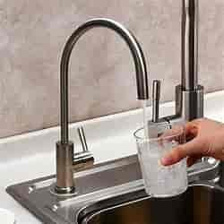 Water faucet